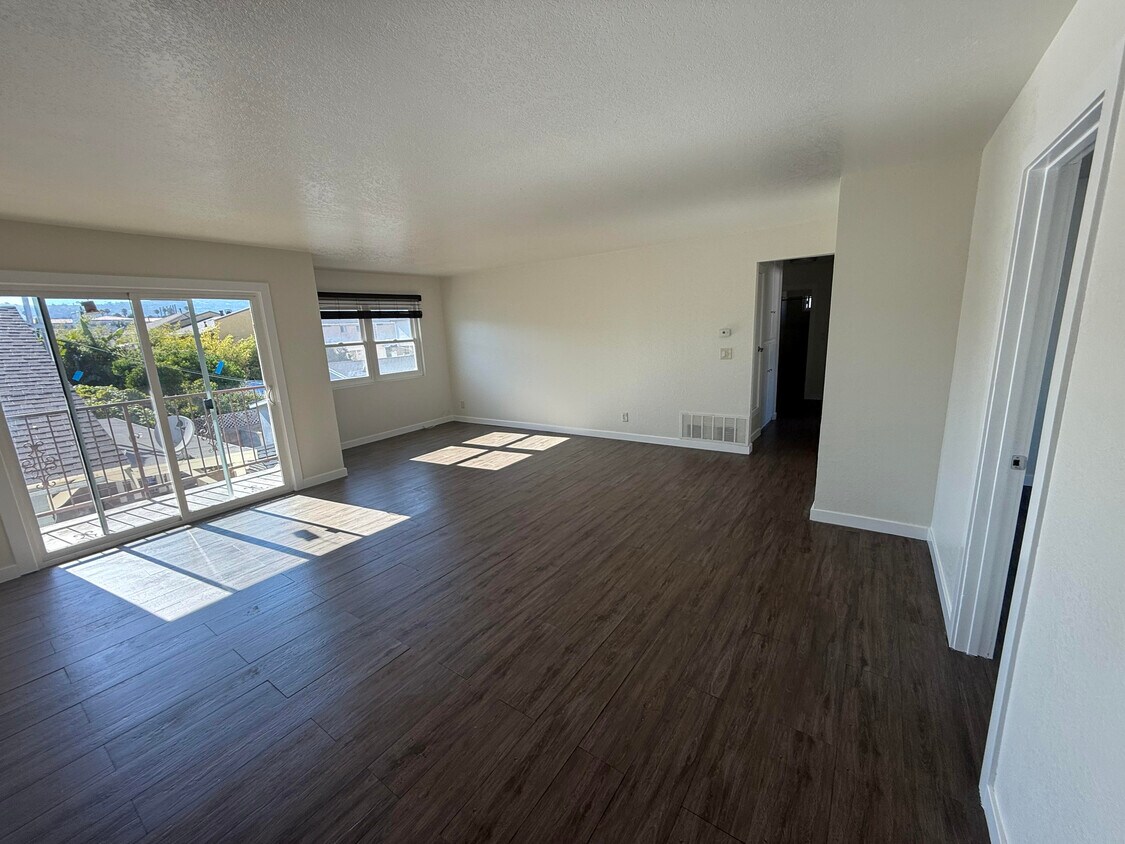 Foto principal - 630 W 16th St