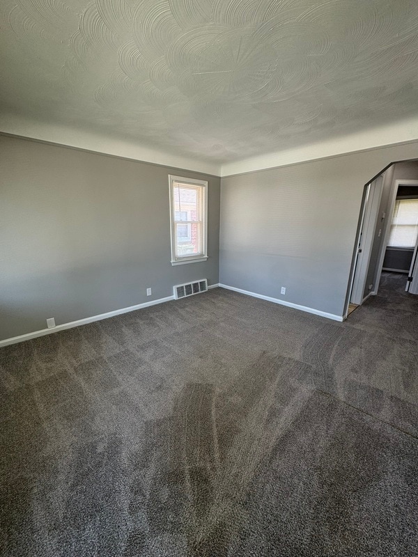 Building Photo - 12835 Plum St
