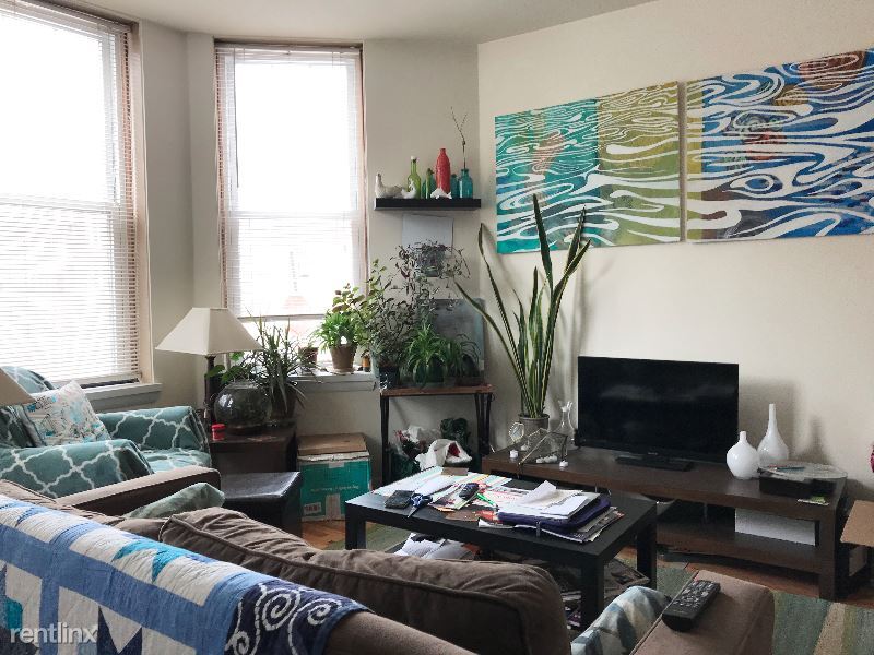 Foto principal - 857 N Oakley Blvd