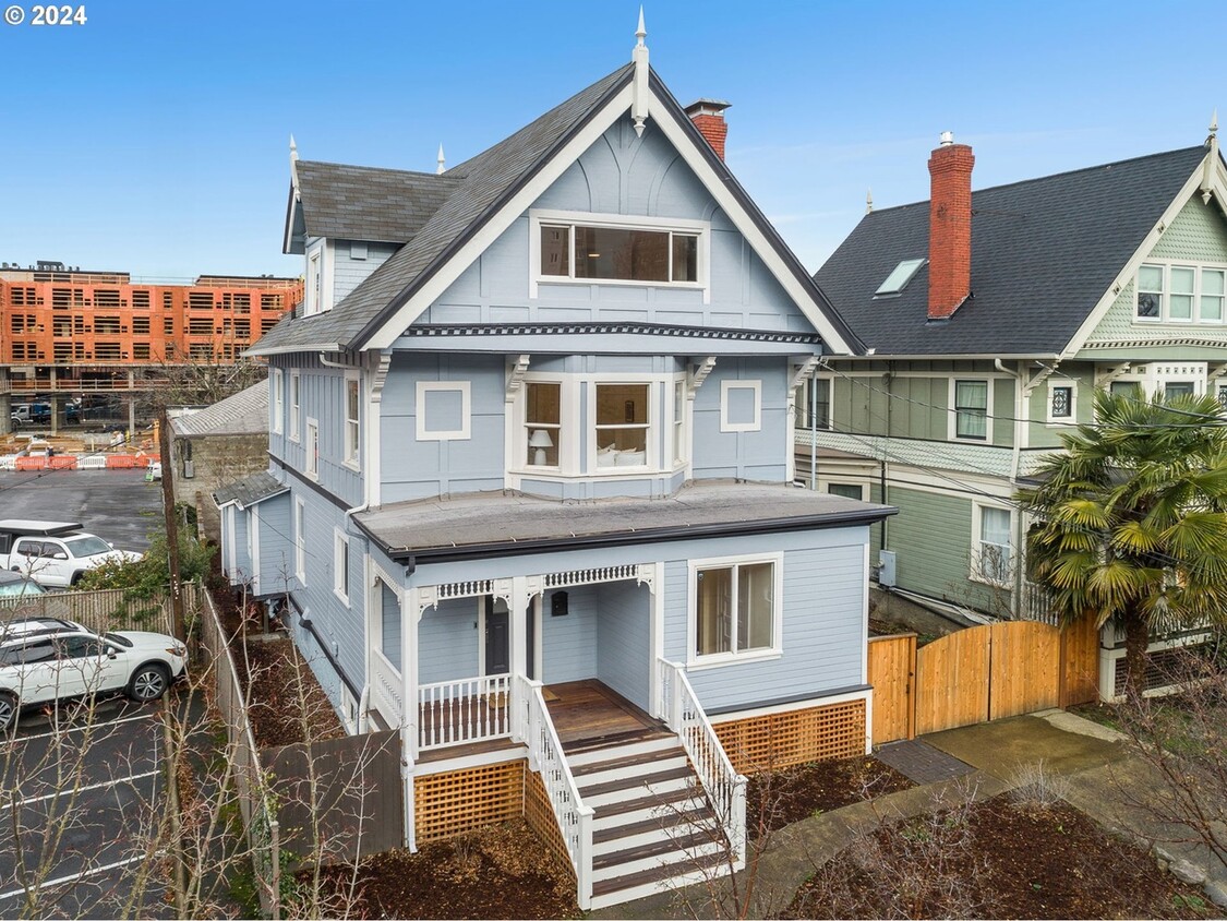 Primary Photo - 2069 NW Overton St