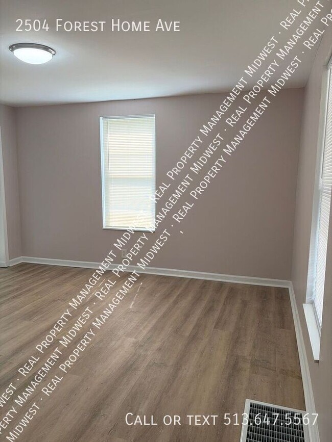 Foto del edificio - 2504 Forest Home Ave