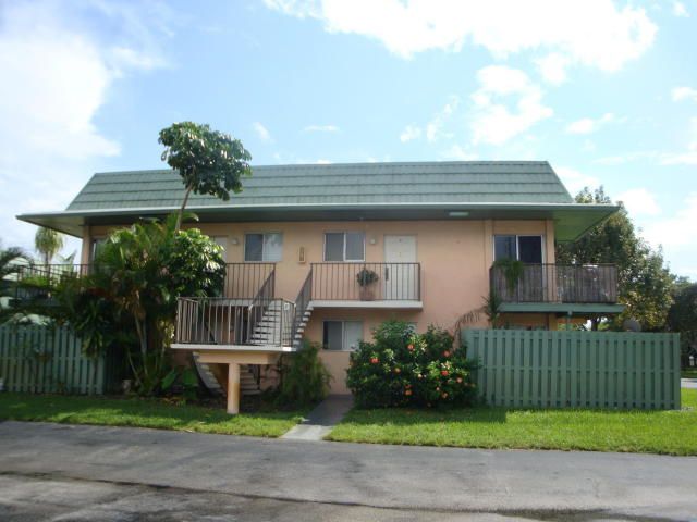 Primary Photo - 1840 Fairview Villas Dr