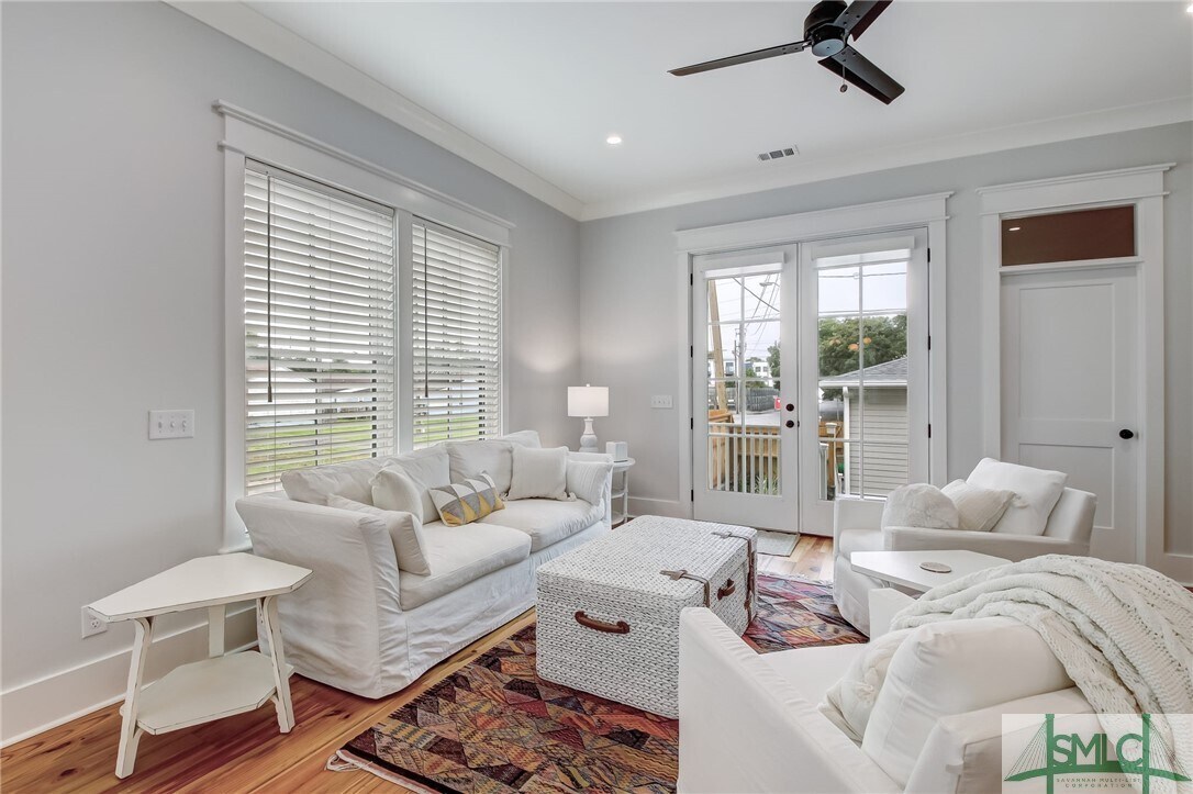 553 E St, Savannah, GA 31401 Townhome Rentals in Savannah GA