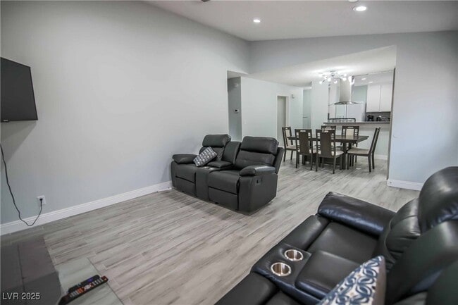 Building Photo - 7399 Topeka Dr