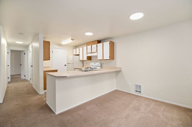 Interior Photo - ?North Creek Townhomes – Spacious Homes in...