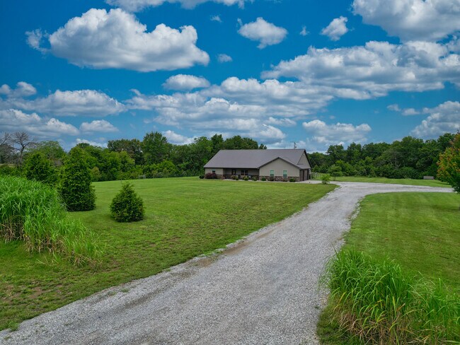 Building Photo - 10375 E Highway OO