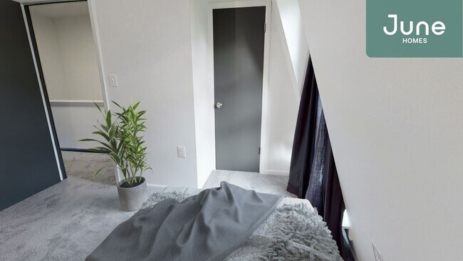 Foto del edificio - Twin room in 5-bed/3.5-bath Home