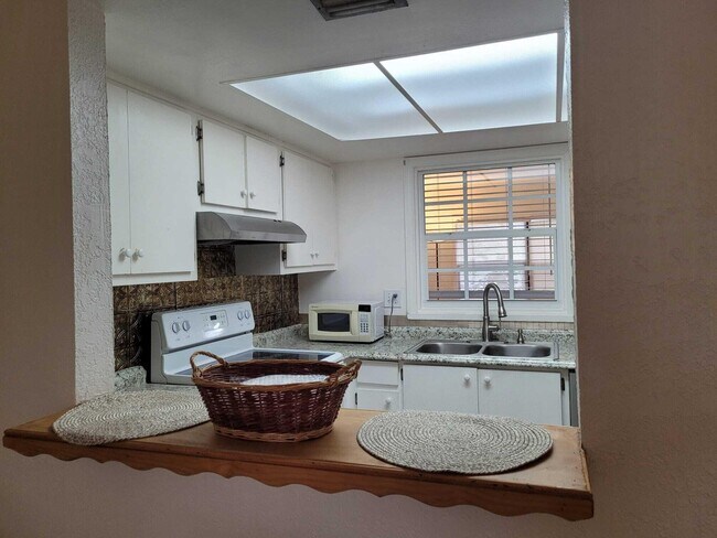 Building Photo - 2707 N Highway A1a  G Hutchinson Island Fl...