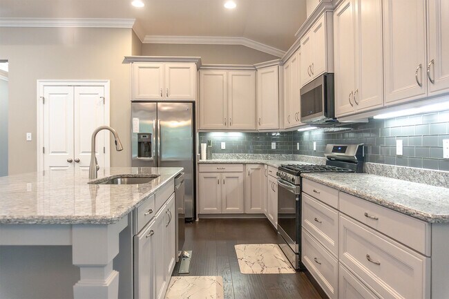 Foto del edificio - 2533 Capstone Dr