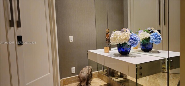 Foto del edificio - 3802 NE 207th St