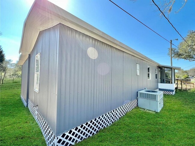 Building Photo - 8352 W Orangetree St