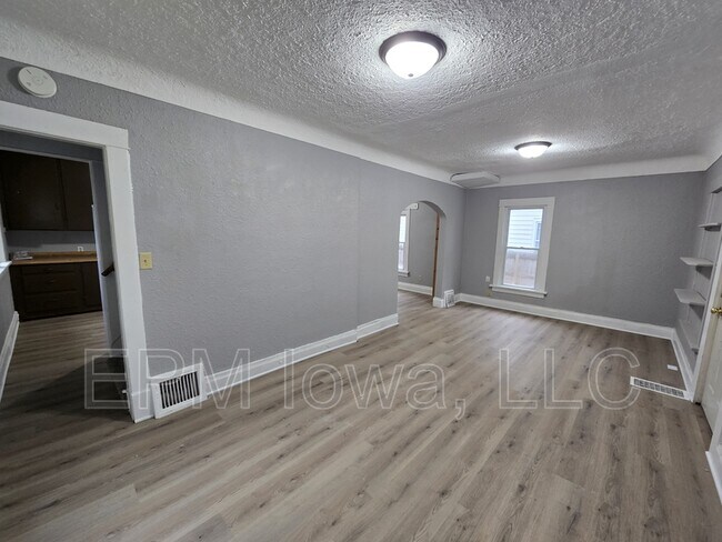 Building Photo - 642 Dawson St