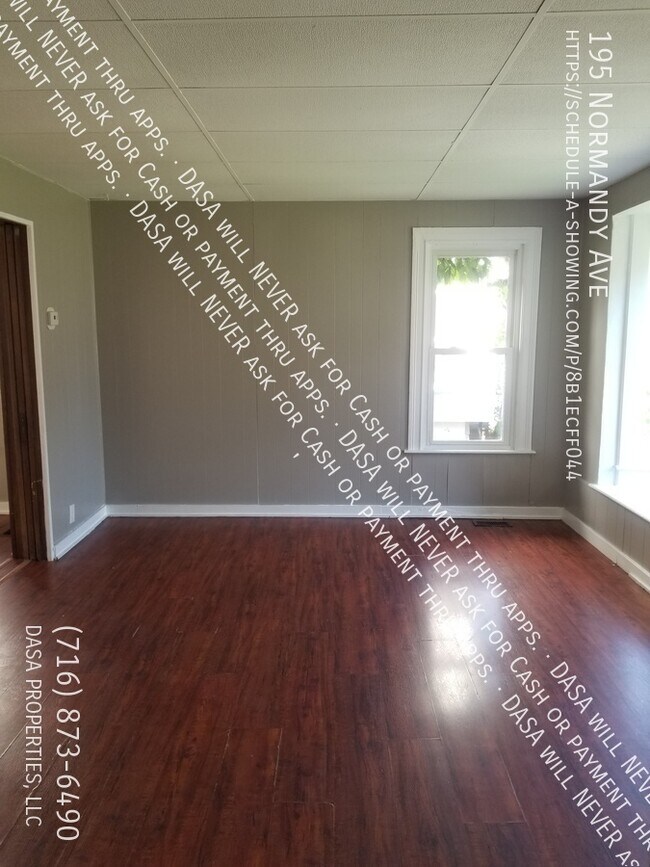 Foto del edificio - 195 Normandy - 4 Bed / 1 Bath