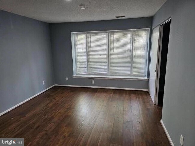 Foto del edificio - 3152 Covewood Ct