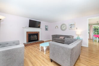 Building Photo - 11 Brandywine Ln
