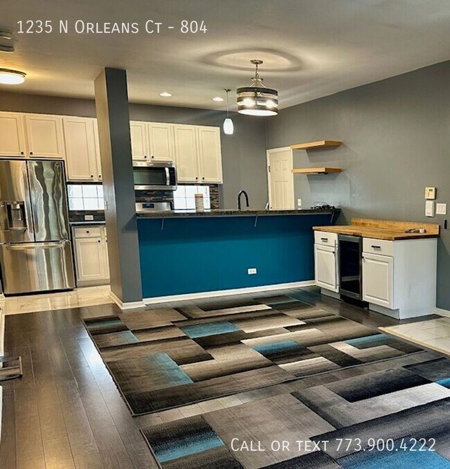 Building Photo - 1235 N Orleans Ct