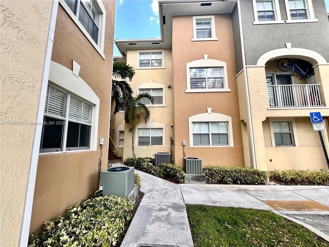 Building Photo - 10870 NW 88th Terrace