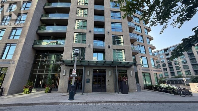 Building Photo - 219-2219 Fort York Blvd
