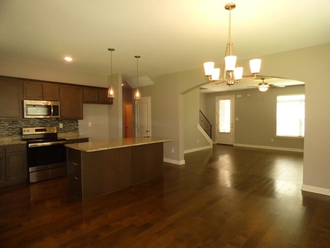 Building Photo - 70 Southwind Dr