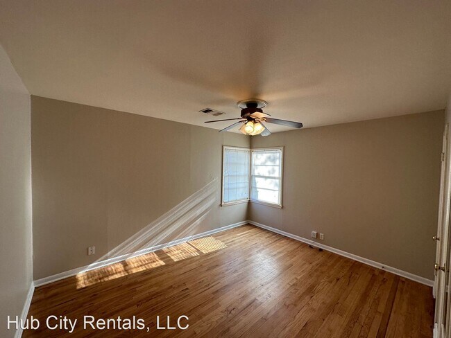 Building Photo - 3 br, 1 bath House - 4805 36th Street