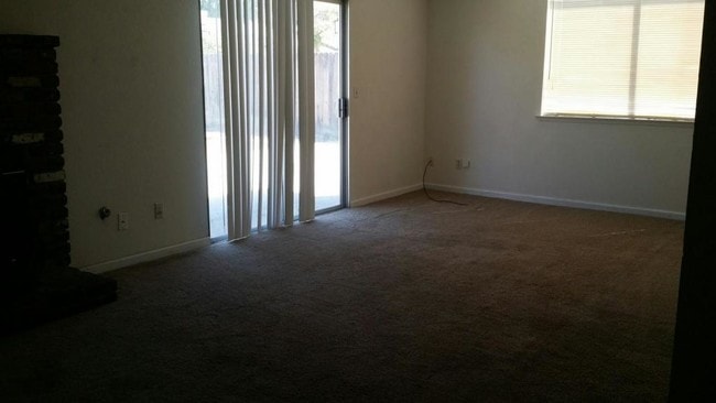 Building Photo - 448 W Burlwood  Ln