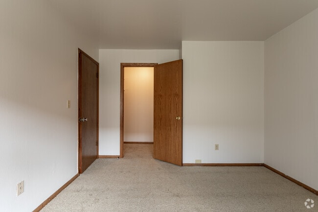 3HAB, 1,5BA - Emerald - Woodland Court