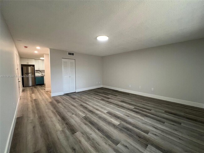 Foto del edificio - 21121 SW 85th Ave
