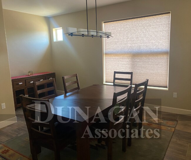 Foto del edificio - 3 Bedroom, 2 Bath - Partially Furnished!!!
