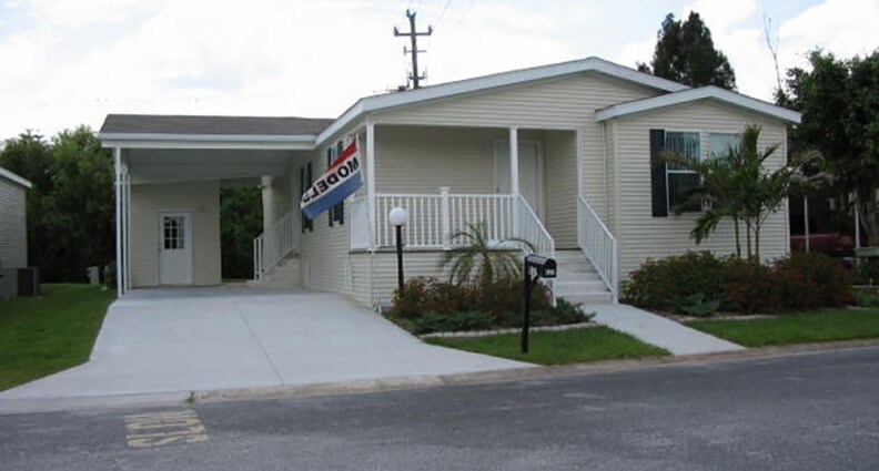 Building Photo - Windmill Manor