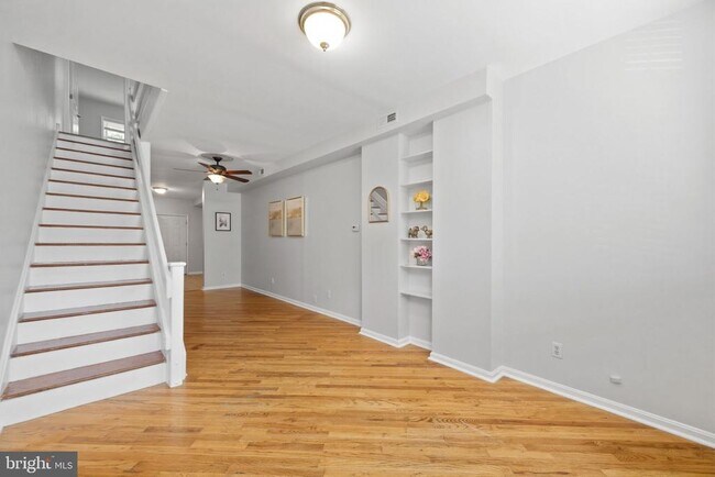 Foto del edificio - 928 N Bambrey St
