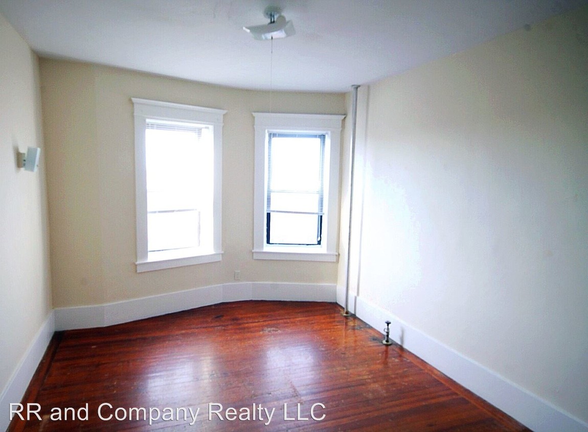 Primary Photo - 304 Union St