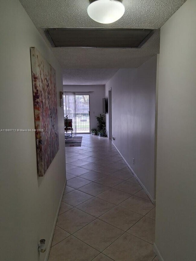Foto del edificio - 1100 SW 128th Terrace