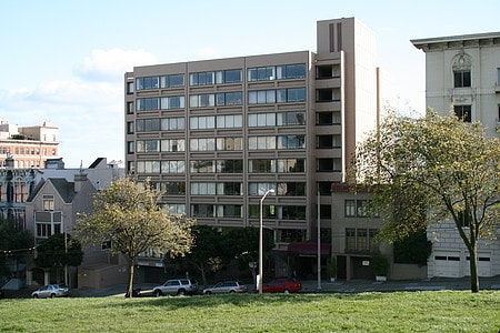 Grosvenor Court - 2055 Sacramento St