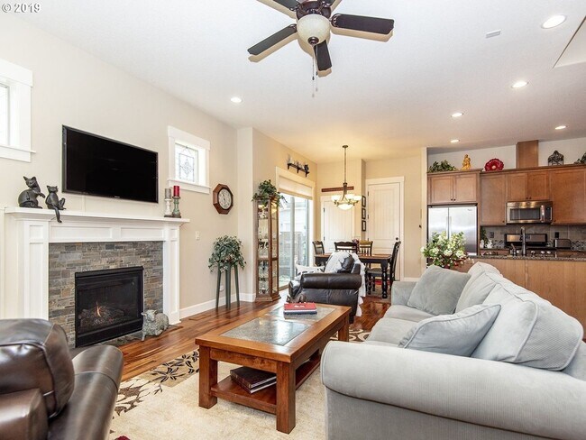 Building Photo - 3 bedroom Wilsonville Home -