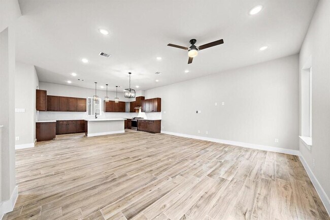 Foto del edificio - 228 W 28th St