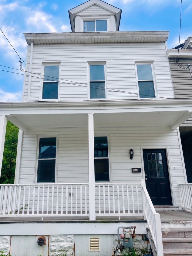 Spacious 4 Bedroom 1 Bathroom Single Family Home (Perry South) - Spacious 4 Bedroom 1 Bathroom Single Family Home (Perry South)