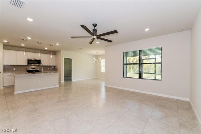 Foto del edificio - 10820 Firebush Cir