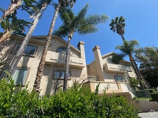 Building Photo - 7020 Lennox Ave