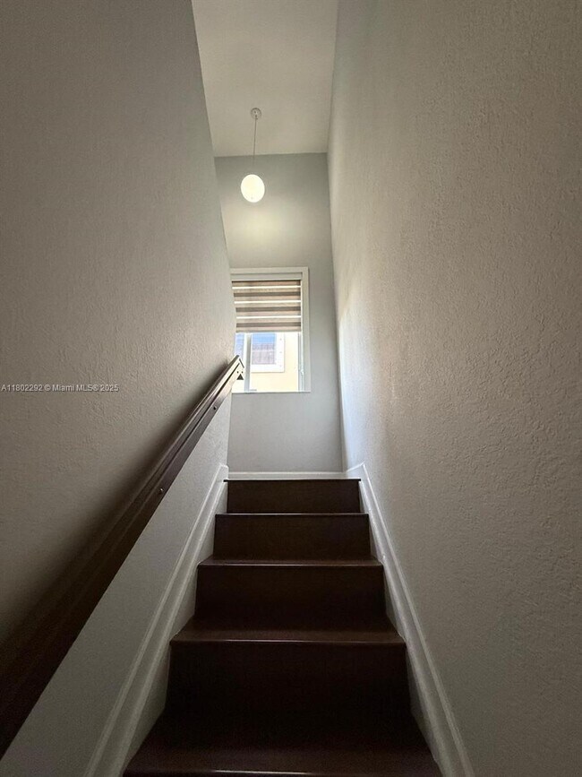 Foto del edificio - 239 SE 31st Terrace