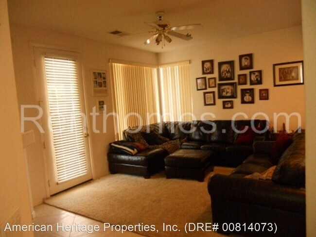 Foto del edificio - 5 br, 3 bath House - 11582 Tree Hollow Lane