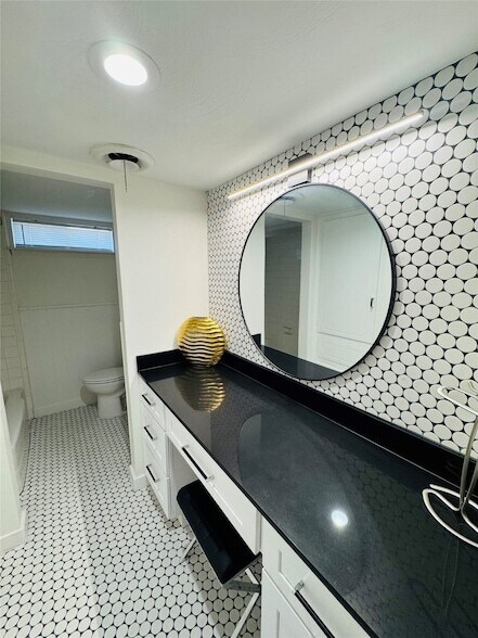 Foto del edificio - 8406 Foxwood Ln