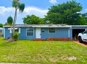 Building Photo - 5698 Gramercy Dr