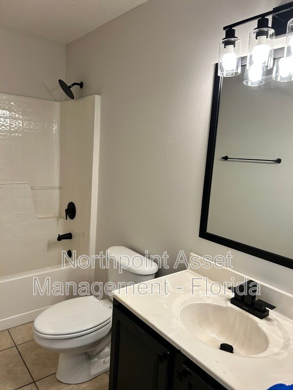 Foto del edificio - 8218 Halls Hammock Ct