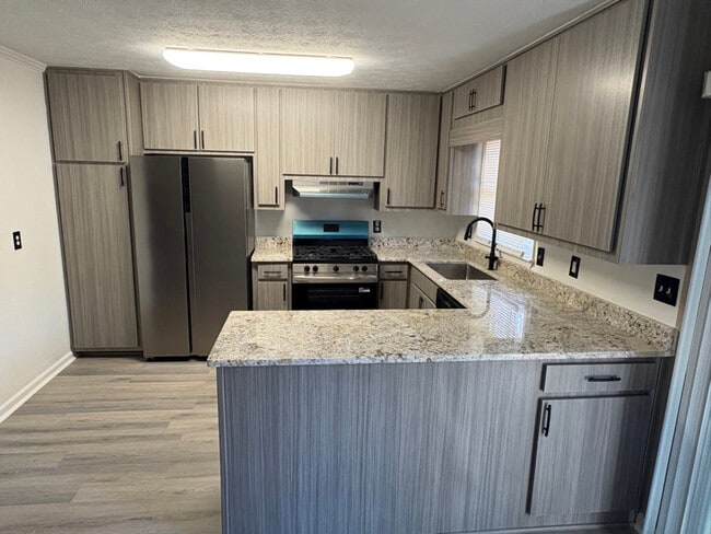 Building Photo - 6625 Paula Ct