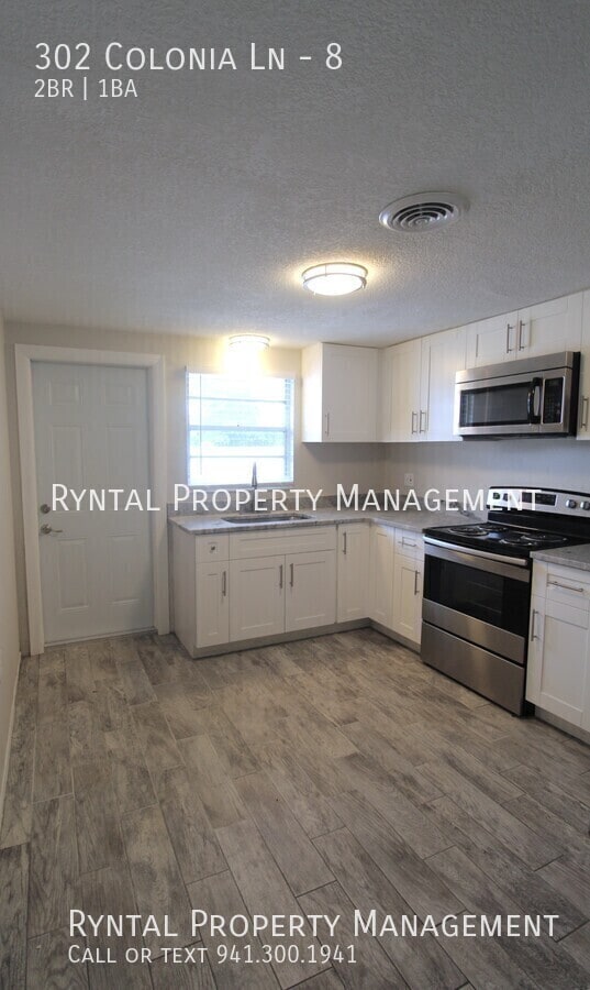 Building Photo - 302 Colonia Ln