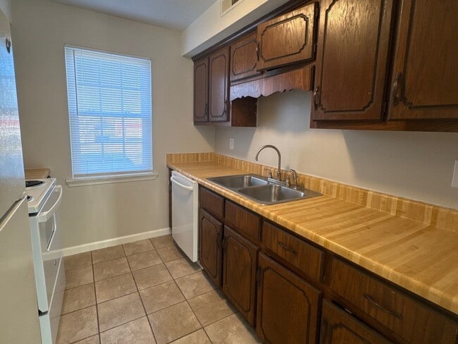 Foto del edificio - 62 Chester Levee Rd