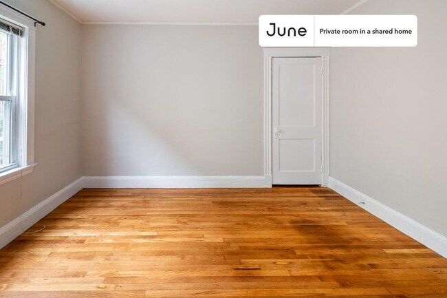 Foto del edificio - Room in Shared 4 bed/1 bath home in Mission Hill