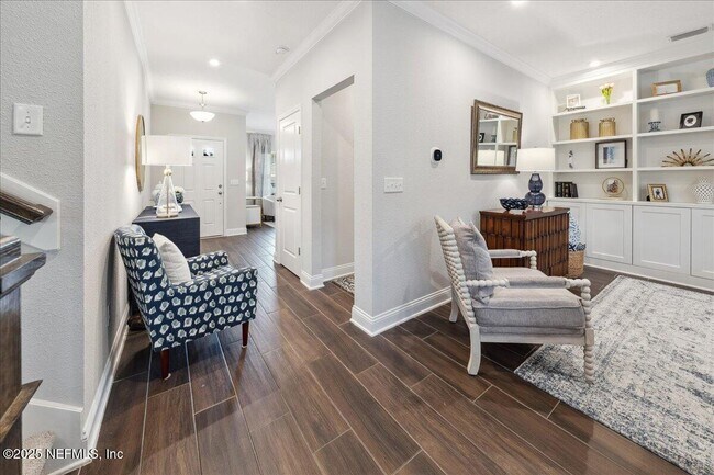 Foto del edificio - 552 Meadow Creek Dr