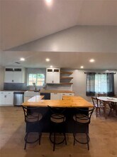 Building Photo - 6803 Marta Dr