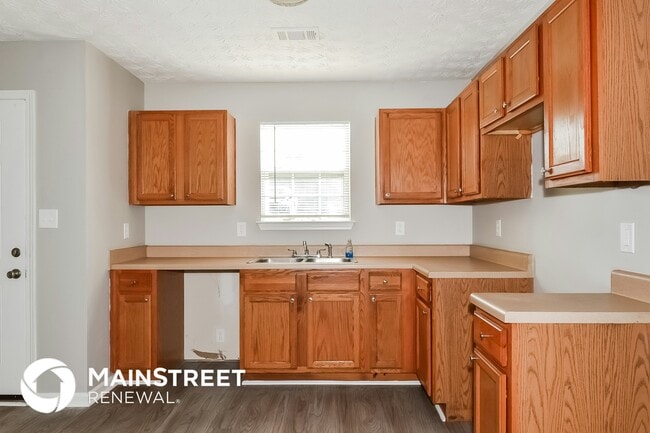 Building Photo - 606 Dove Cove